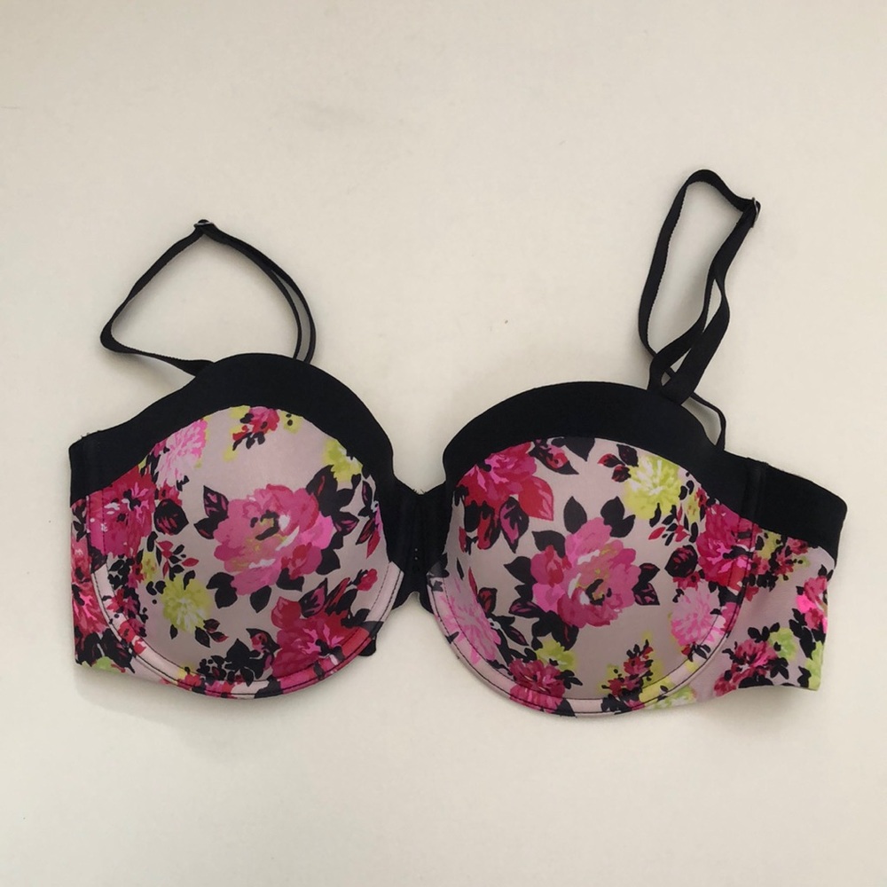 Victoria Secret 34DD Strapless Bra